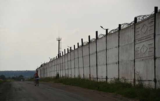 DPR Russia Ukraine Military Operation Prison Shelling