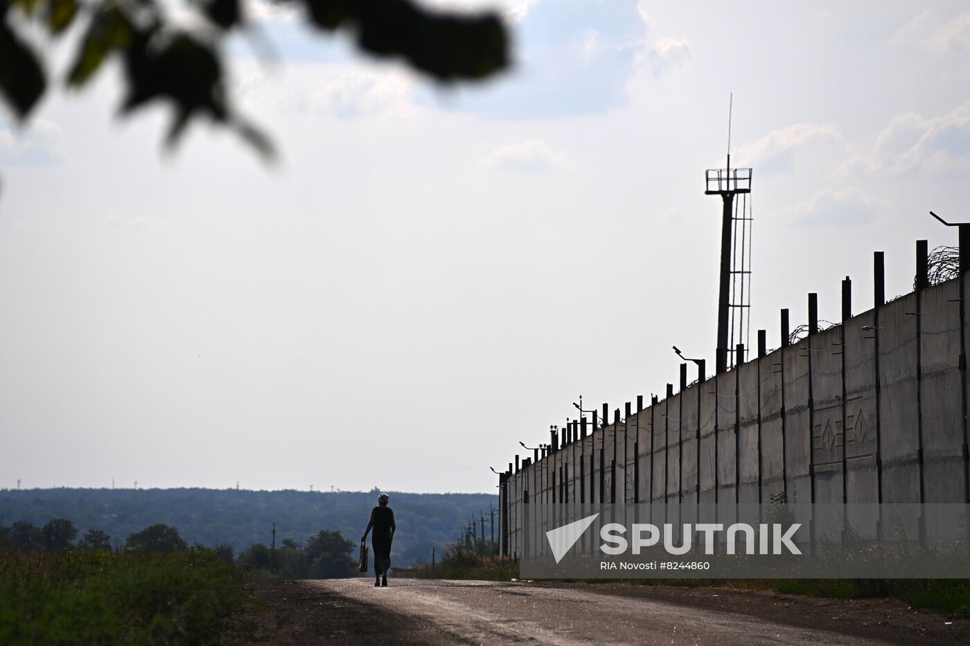 DPR Russia Ukraine Military Operation Prison Shelling
