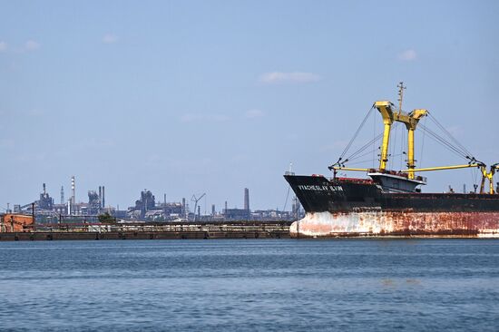 DPR Russia Ukraine Military Operation Mariupol Port