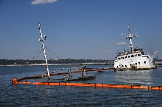 DPR Russia Ukraine Military Operation Mariupol Port