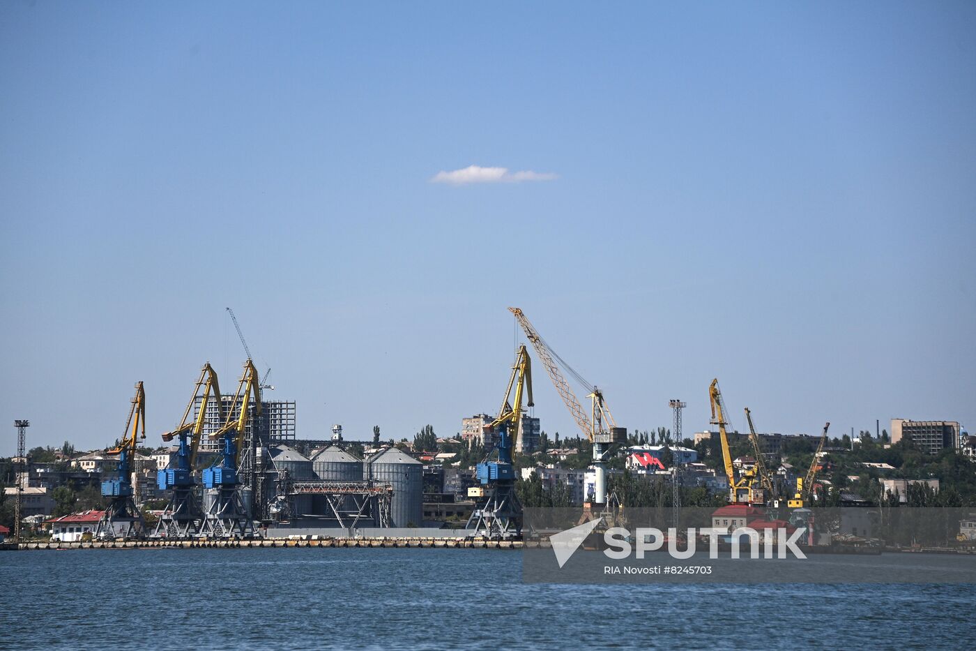 DPR Russia Ukraine Military Operation Mariupol Port