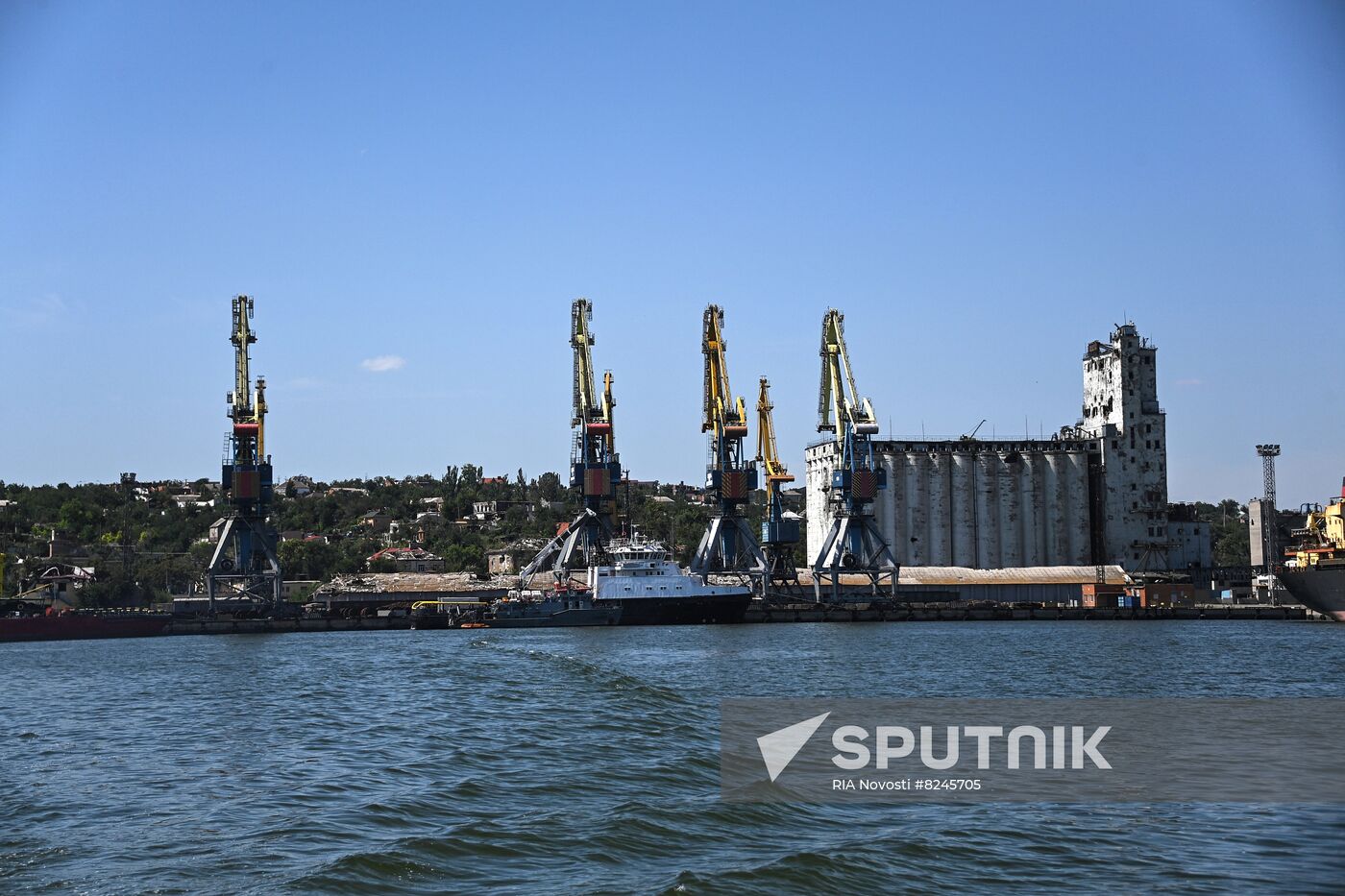 DPR Russia Ukraine Military Operation Mariupol Port