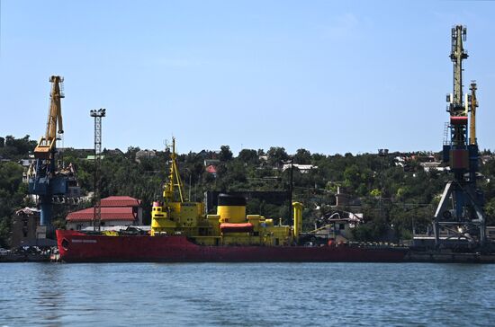 DPR Russia Ukraine Military Operation Mariupol Port