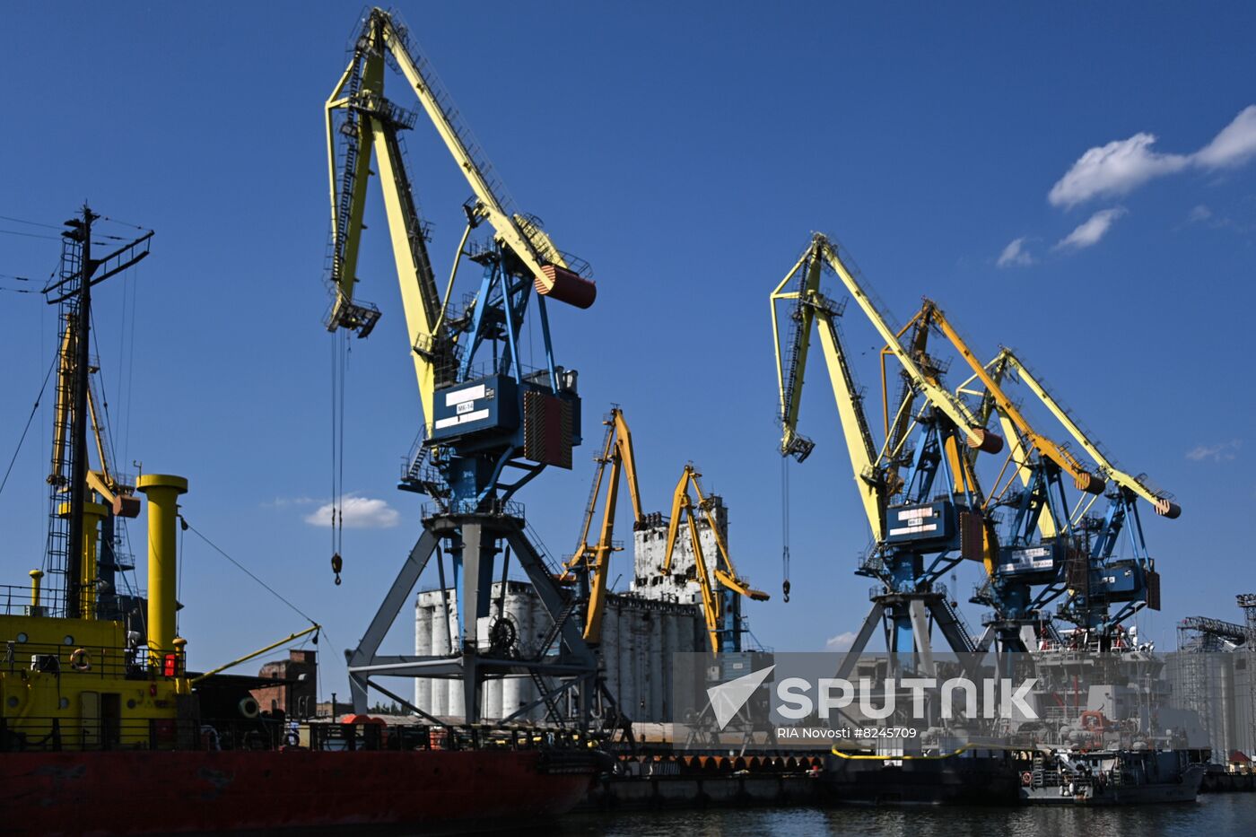 DPR Russia Ukraine Military Operation Mariupol Port