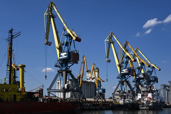 DPR Russia Ukraine Military Operation Mariupol Port
