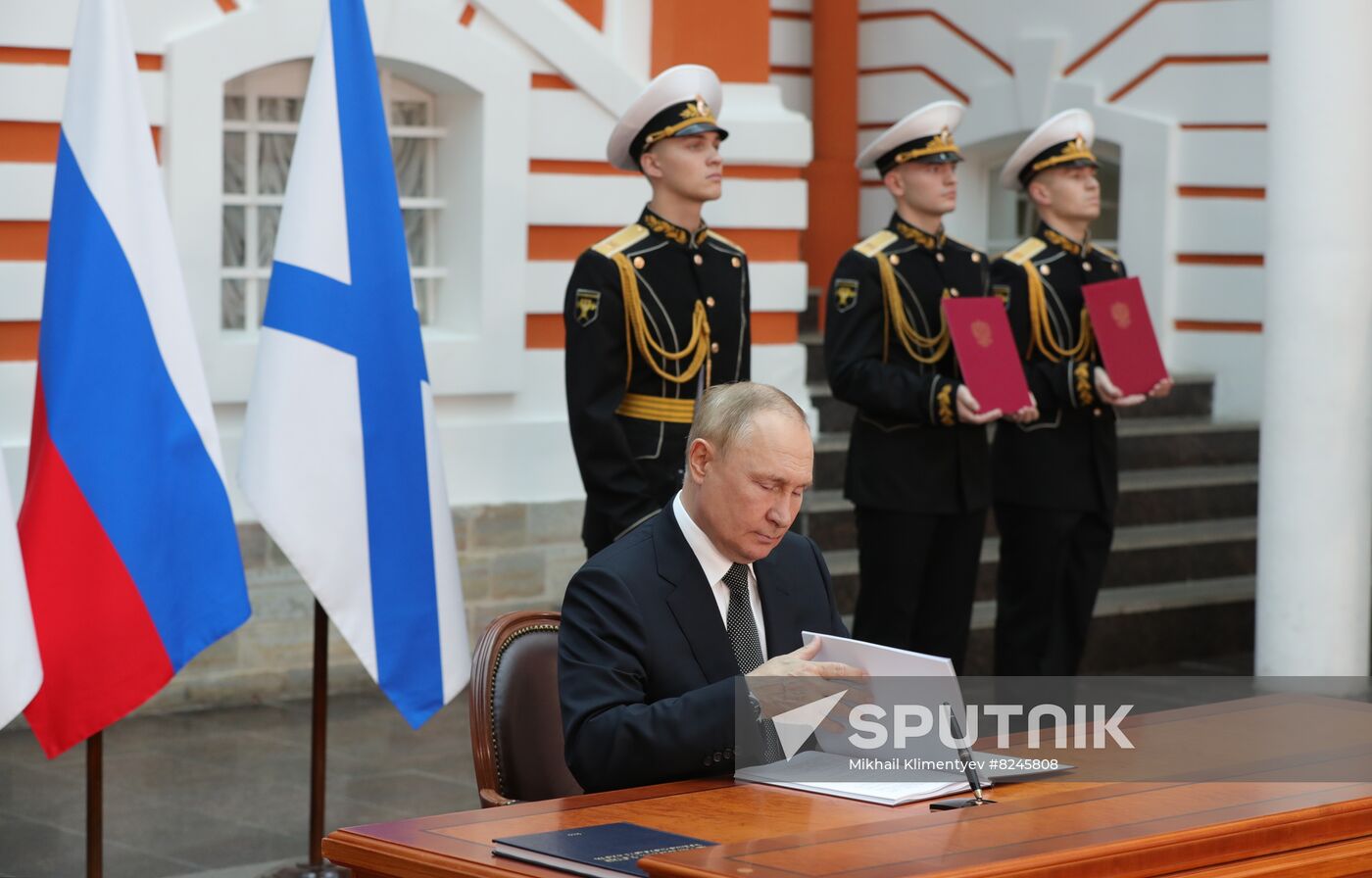 Russia Putin Signing Ceremony