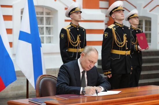 Russia Putin Signing Ceremony