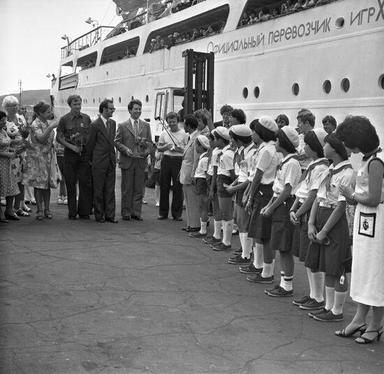 Japanese school students in Nakhodka