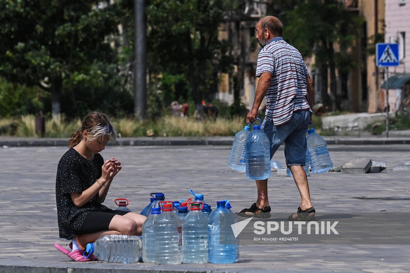 DPR Russia Ukraine Military Operation Water Distribution