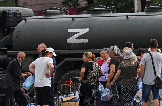 DPR Russia Ukraine Military Operation Water Distribution