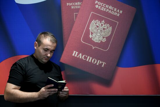 Ukraine Russia Military Operation Passports Handing