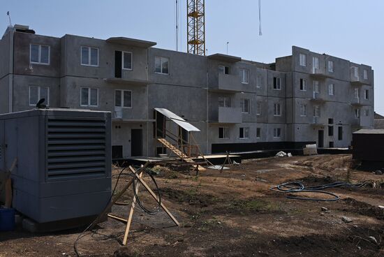 DPR Russia Ukraine Military Operation Residential Construction
