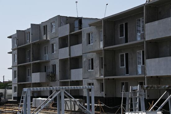DPR Russia Ukraine Military Operation Residential Construction