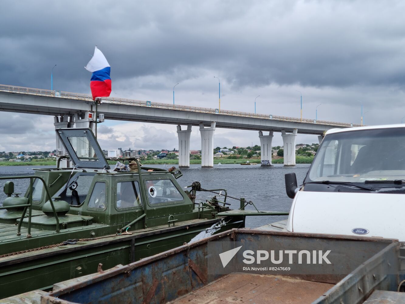 Ukraine Russia Military Operation Pontoon Ferry