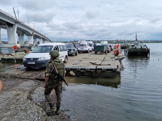 Ukraine Russia Military Operation Pontoon Ferry