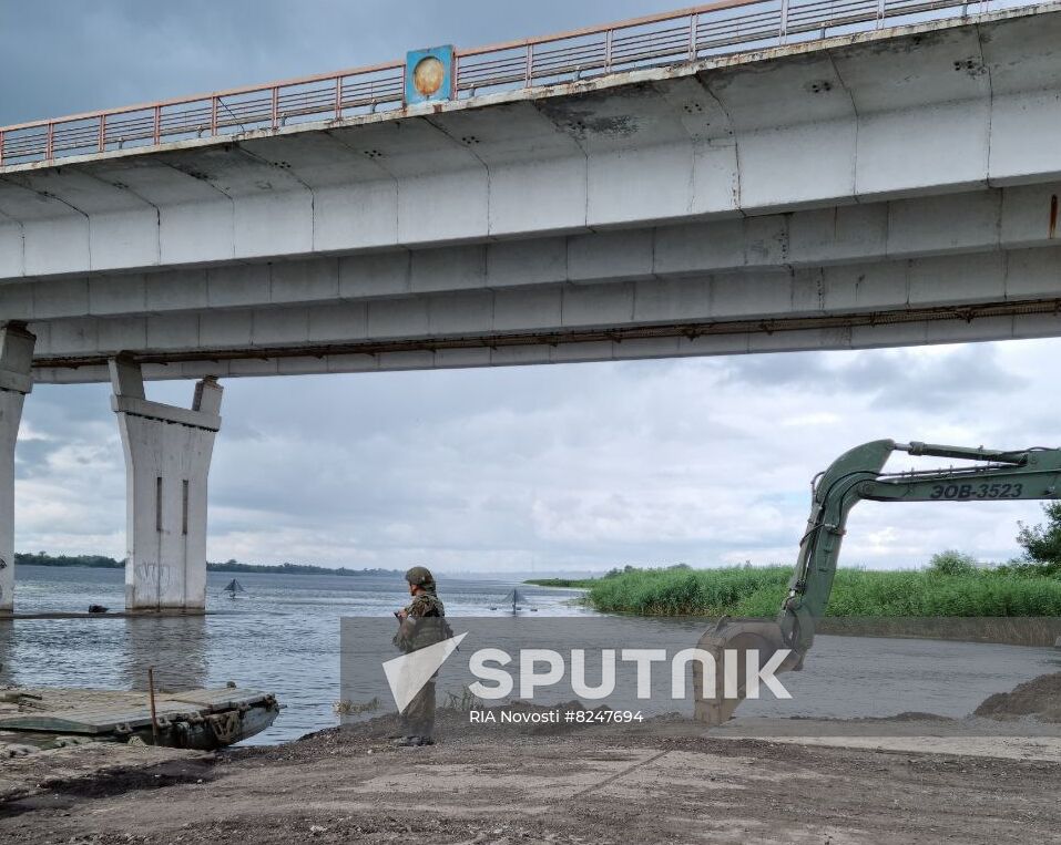 Ukraine Russia Military Operation Pontoon Ferry