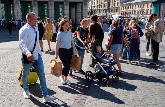 Russia Economy Sanctions Stores Reopening