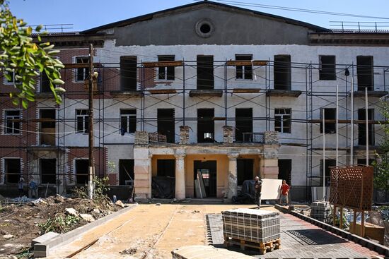 DPR Russia Ukraine Military Operation Restoration Work