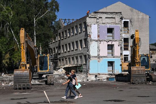 DPR Russia Ukraine Military Operation Restoration Work