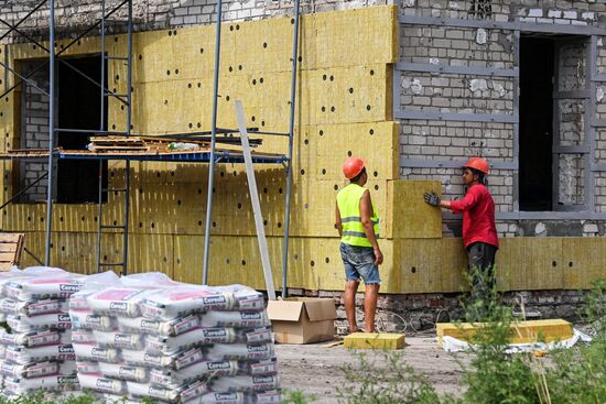 DPR Russia Ukraine Military Operation Restoration Work