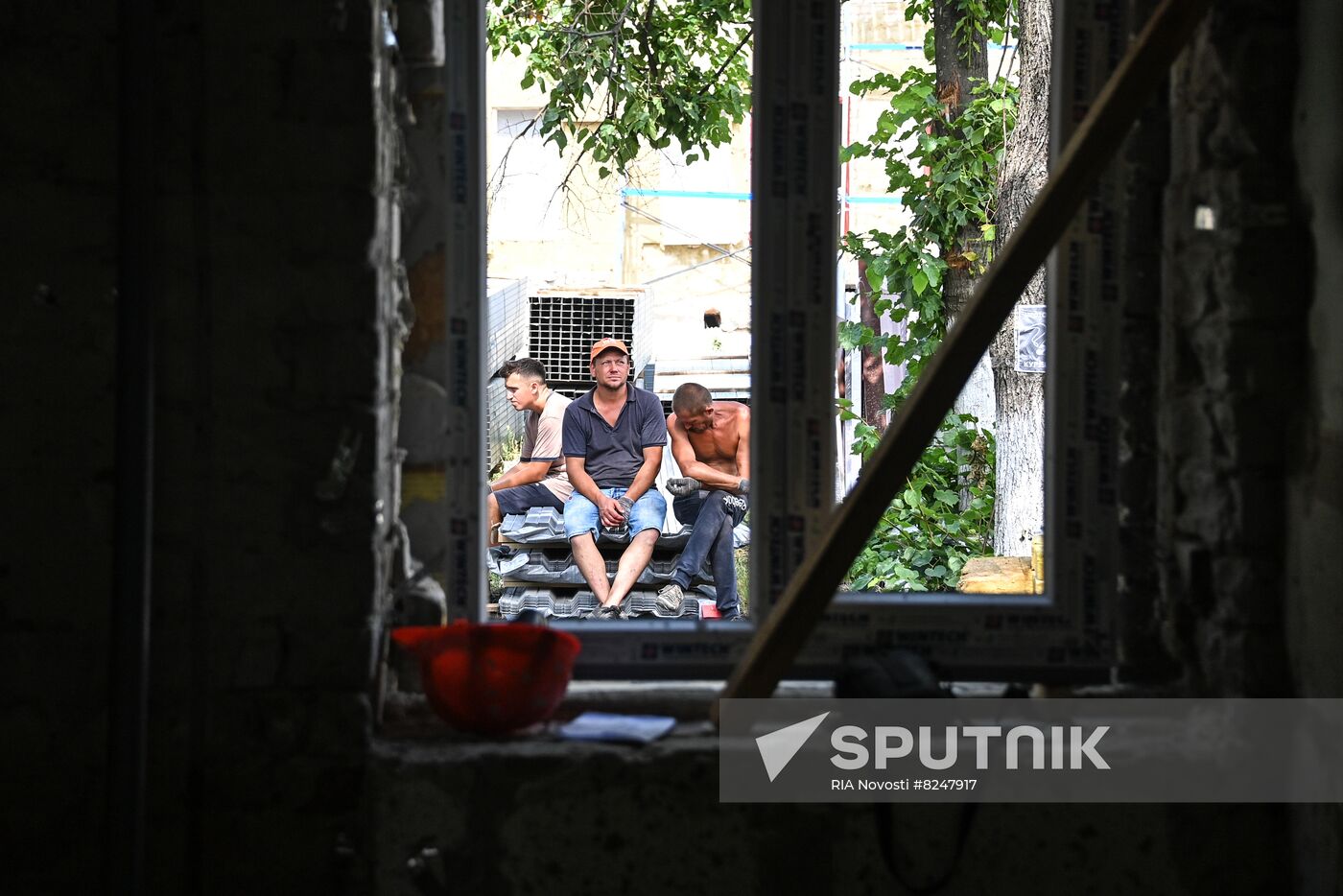 DPR Russia Ukraine Military Operation Restoration Work