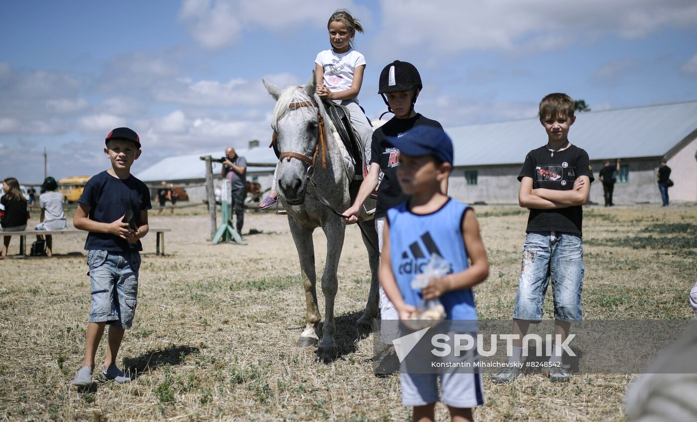 Ukraine Russia Military Operation Kids Camp