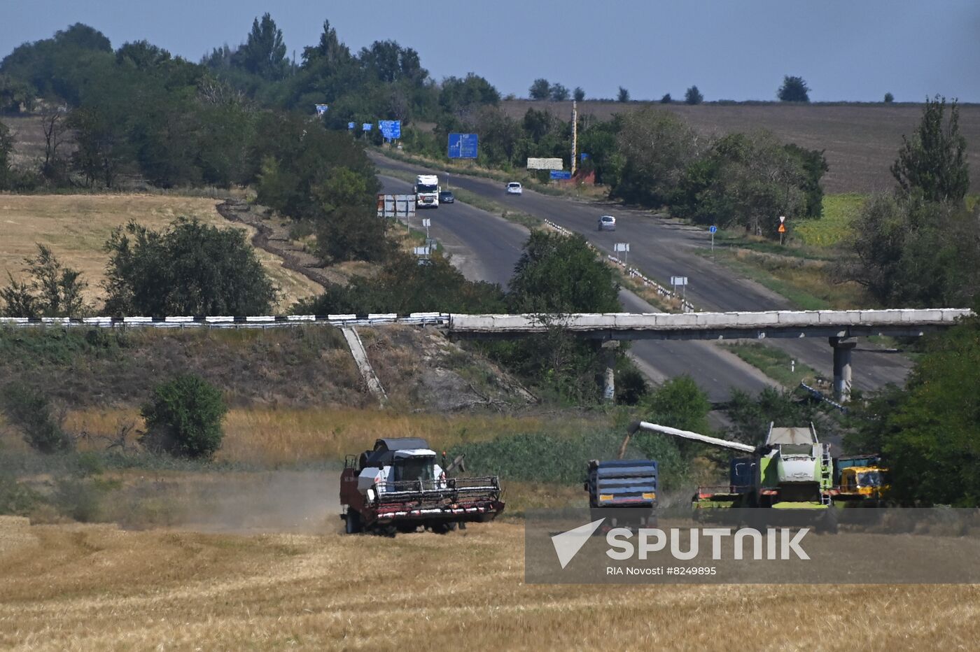 DPR Russia Ukraine Military Operation Wheat Harvesting