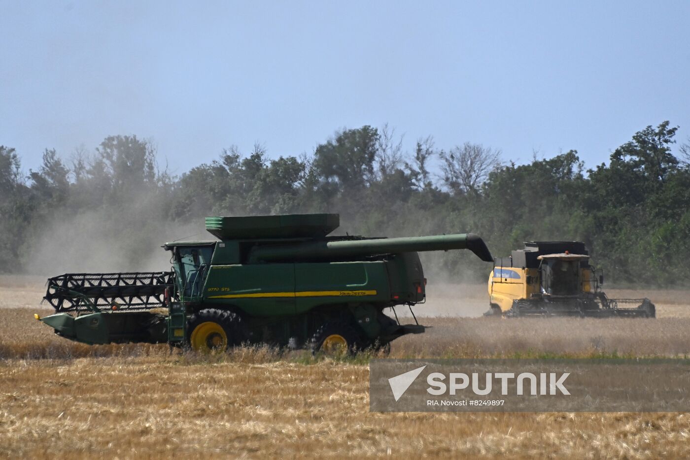 DPR Russia Ukraine Military Operation Wheat Harvesting