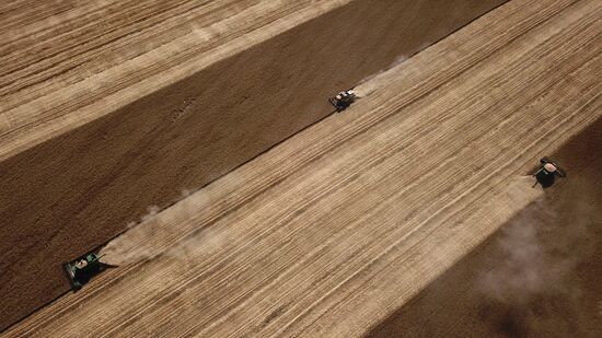 DPR Russia Ukraine Military Operation Wheat Harvesting