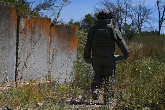 DPR Russia Ukraine Military Operation Demining
