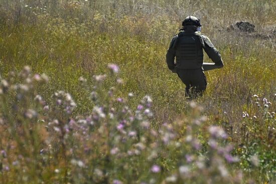 DPR Russia Ukraine Military Operation Demining