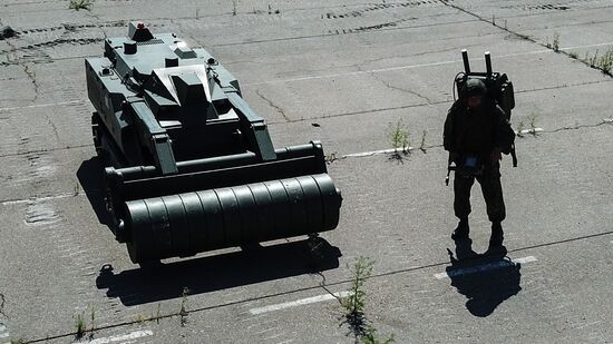 DPR Russia Ukraine Military Operation Sapper Robots