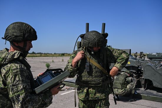 DPR Russia Ukraine Military Operation Sapper Robots