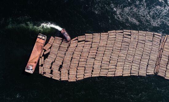 Russia Timber Rafting