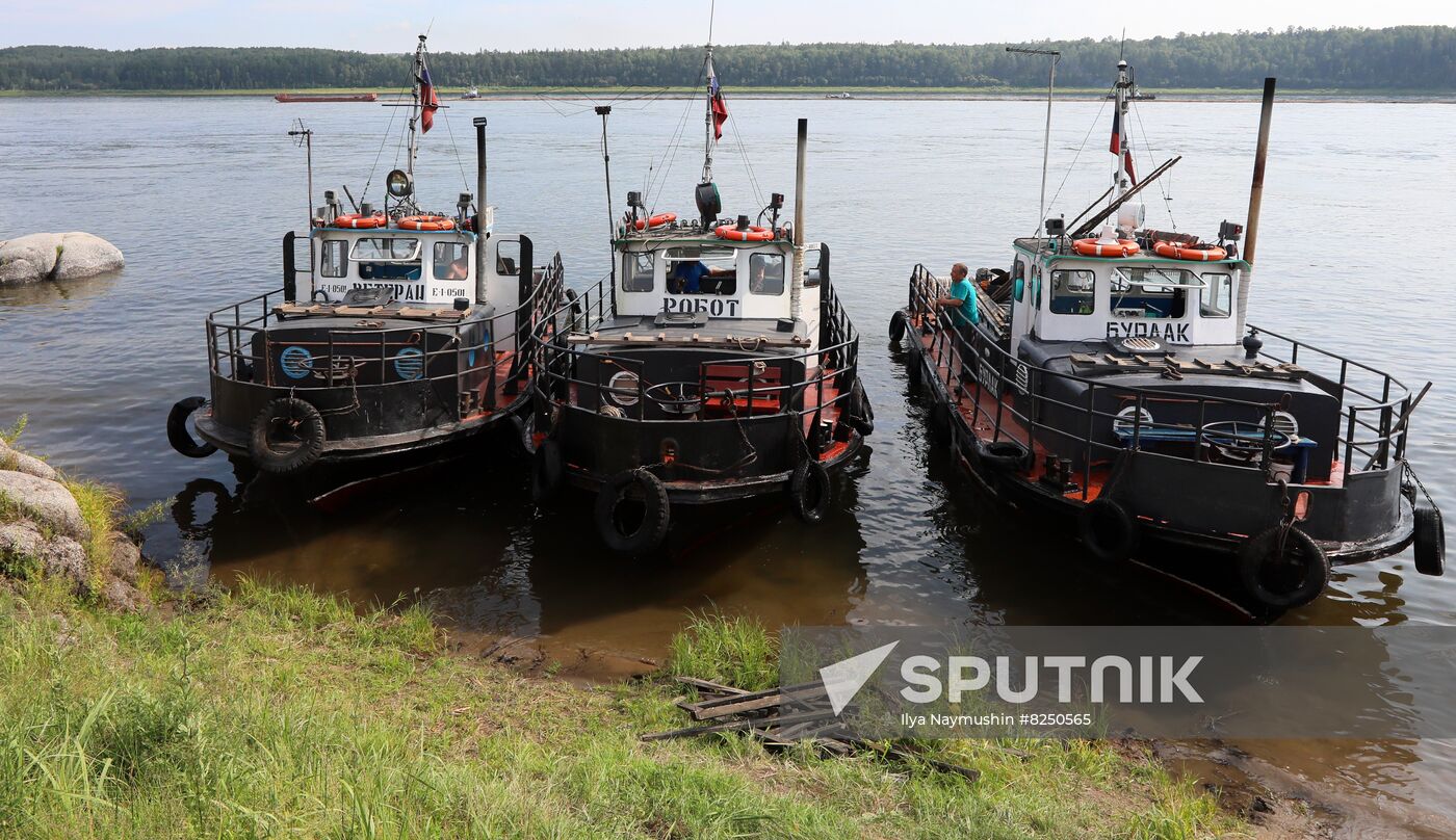 Russia Timber Rafting