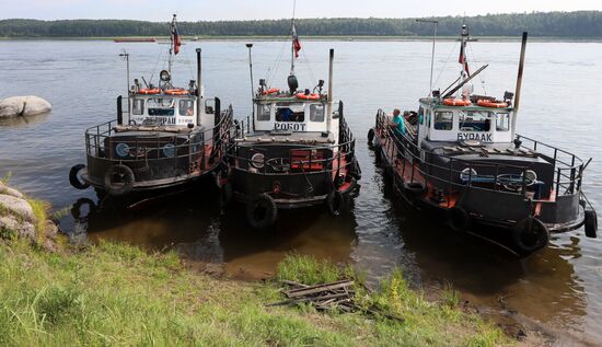 Russia Timber Rafting