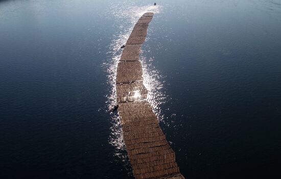 Russia Timber Rafting