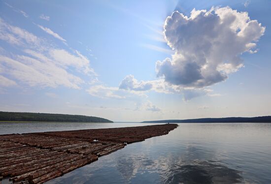 Russia Timber Rafting