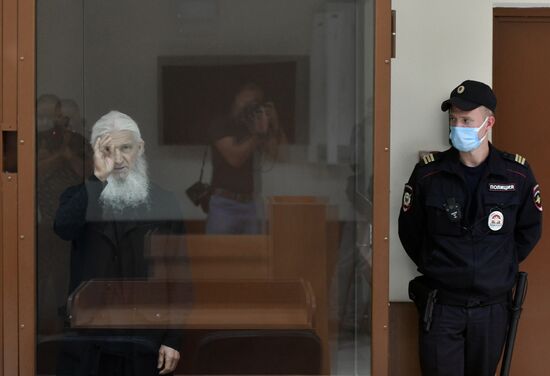 Russia Renegade Priest New Trial
