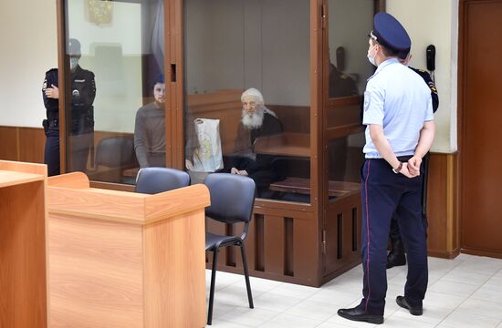 Russia Renegade Priest New Trial