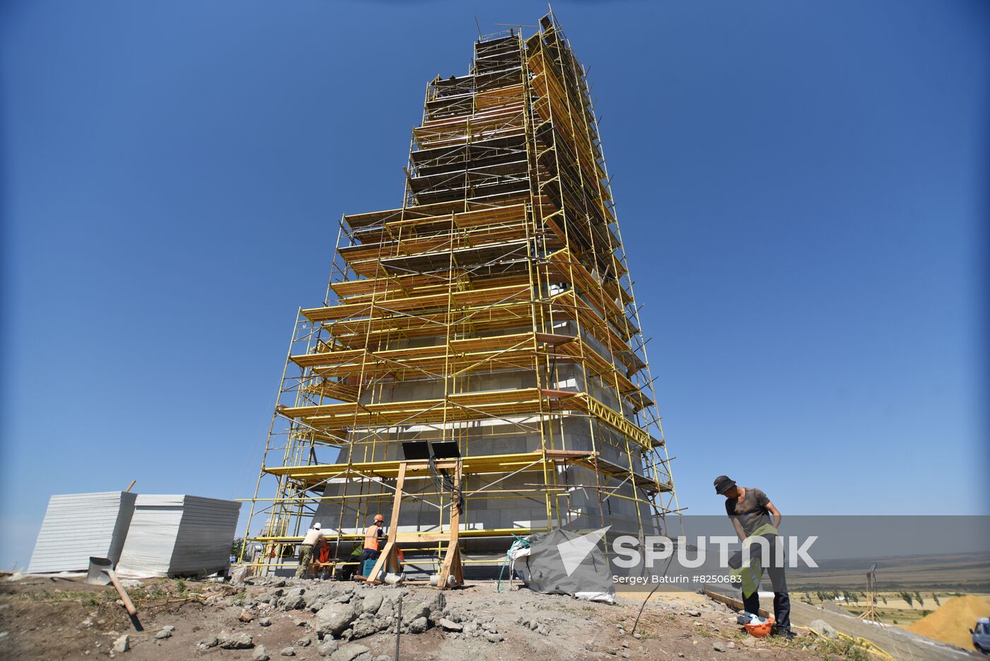 DPR Russia Ukraine Military Operation Memorial Restoration