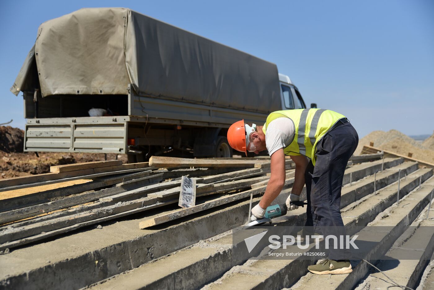 DPR Russia Ukraine Military Operation Memorial Restoration