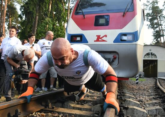 Russia Power Extreme Train Pulling