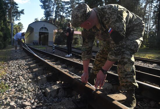 Russia Power Extreme Train Pulling