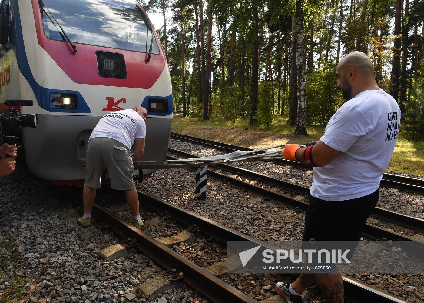 Russia Power Extreme Train Pulling