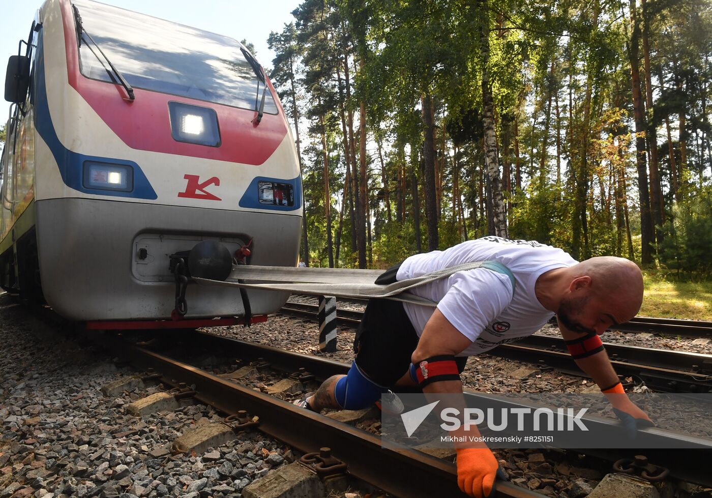 Russia Power Extreme Train Pulling