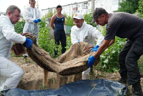LPR Russia Ukraine Military Operation Exhumation