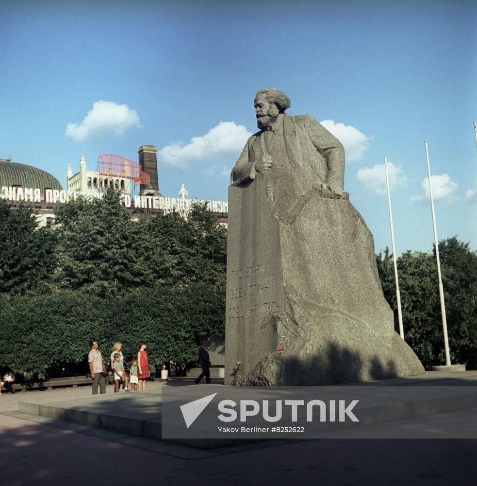 Monument to Karl Marx in Moscow