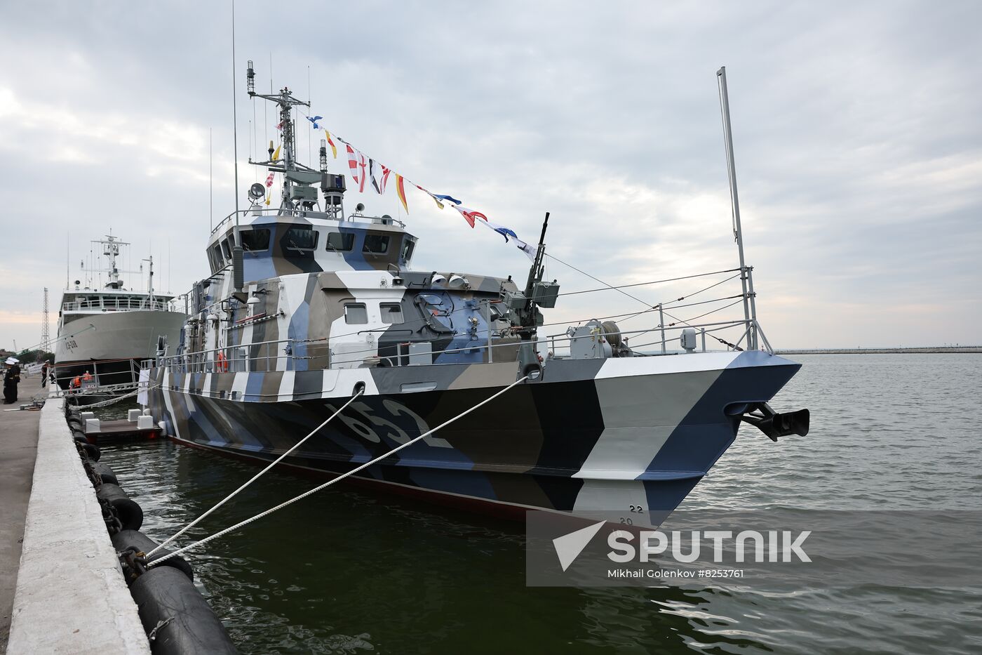 Russia Navy New Anti-Sabotage Boat Transfer