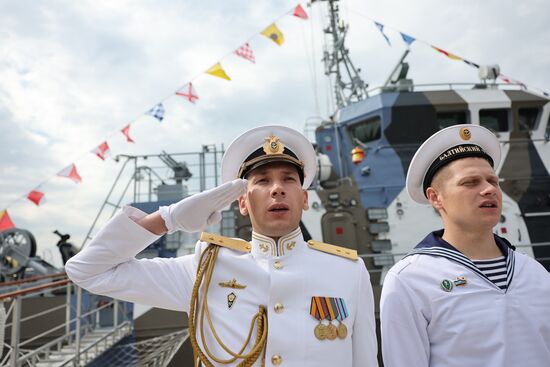 Russia Navy New Anti-Sabotage Boat Transfer